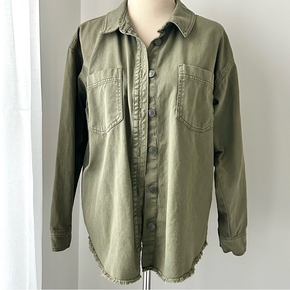 Garage Jackets & Blazers - 🍒Women’s Garage Lightweight Button Down Jacket. Olive Green. Size: Medium
